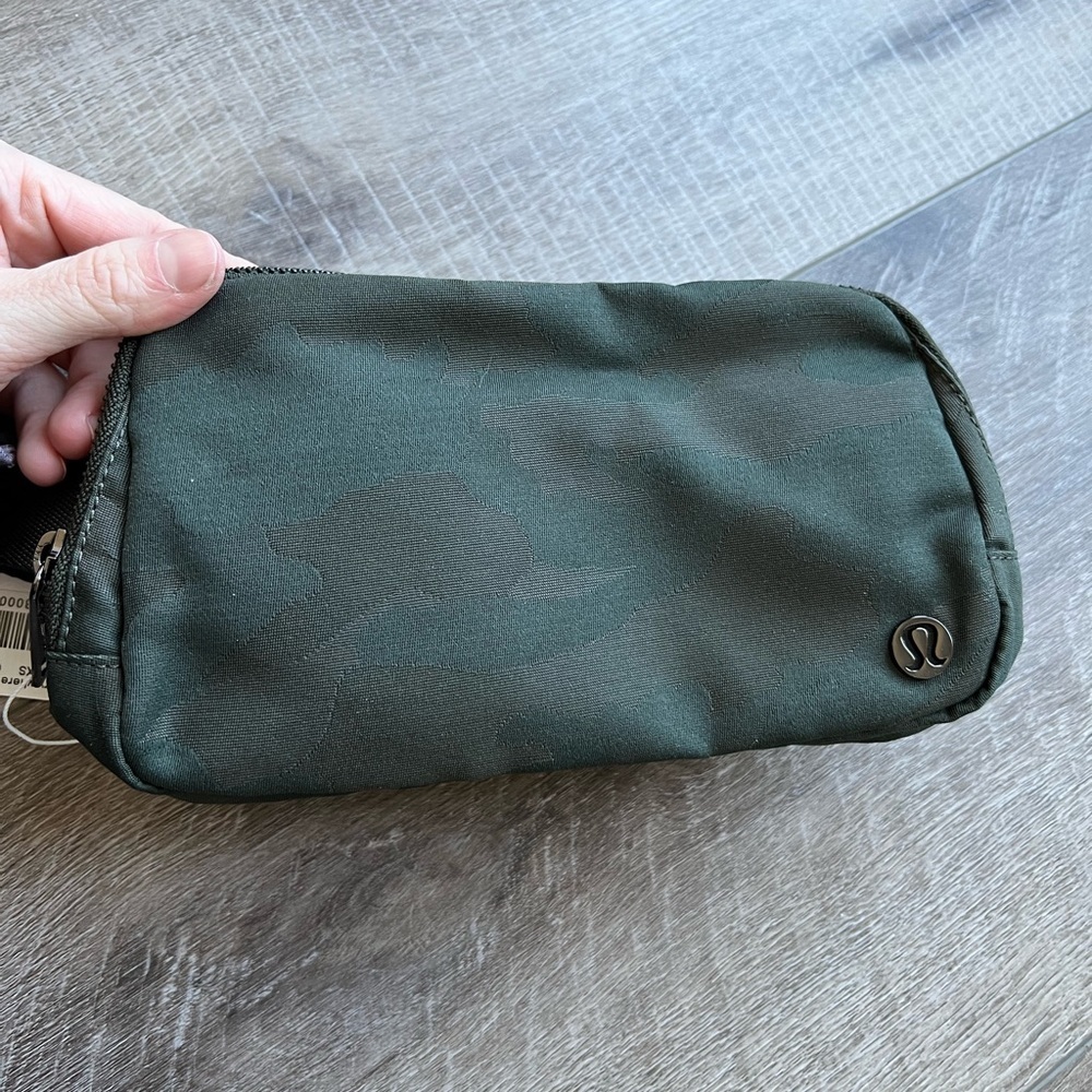 OG Lululemon Everywhere Belt Bag 1L